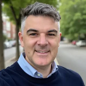 profile picture of Lee